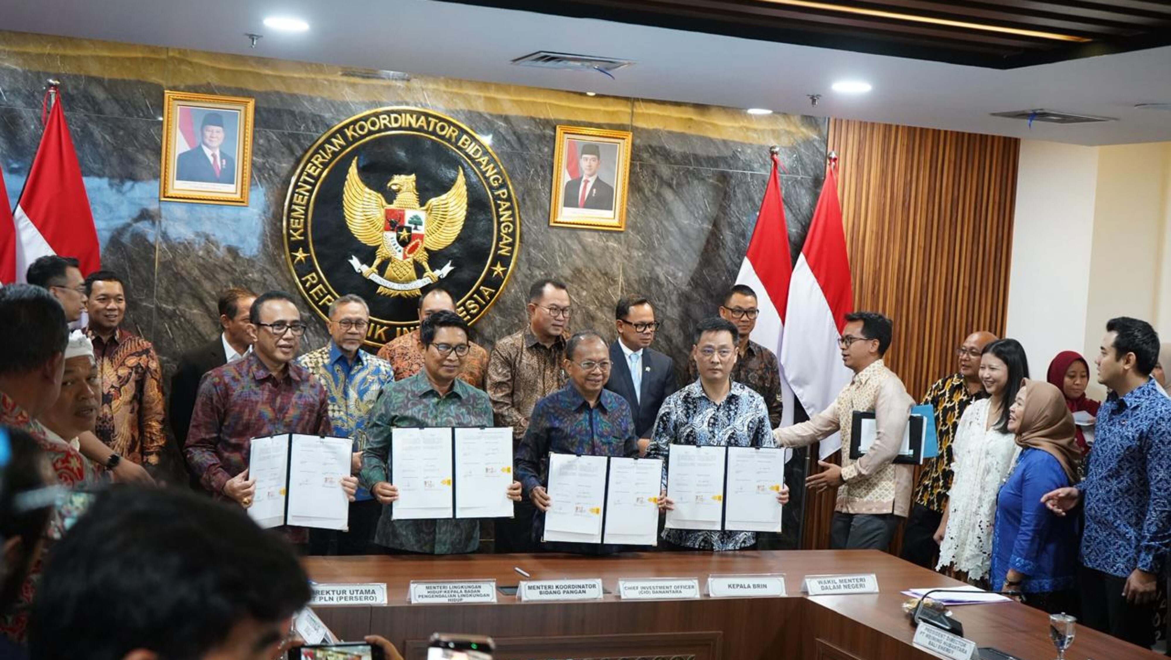 Perjuangkan Solusi Pengelolaan Sampah jadi Listrik, Gubernur Koster Teken MoU PSEL di Jakarta