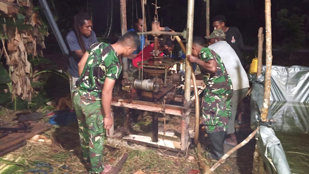 Kerja Hingga Malam, Satgas TMMD Kodim 1708/BN Kebut Pengeboran Sumur Air Bersih