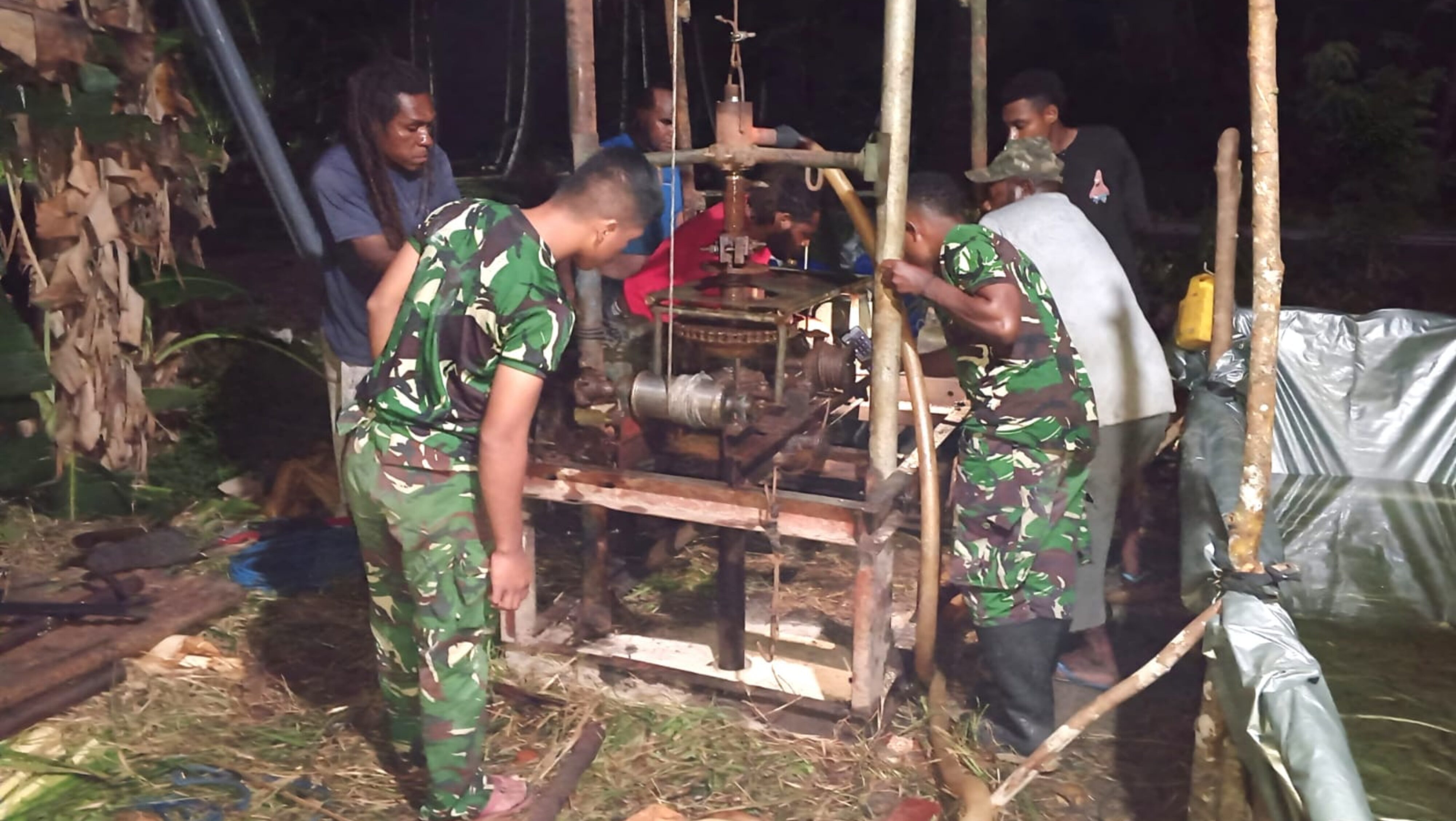 Kerja Hingga Malam, Satgas TMMD Kodim 1708/BN Kebut Pengeboran Sumur Air Bersih