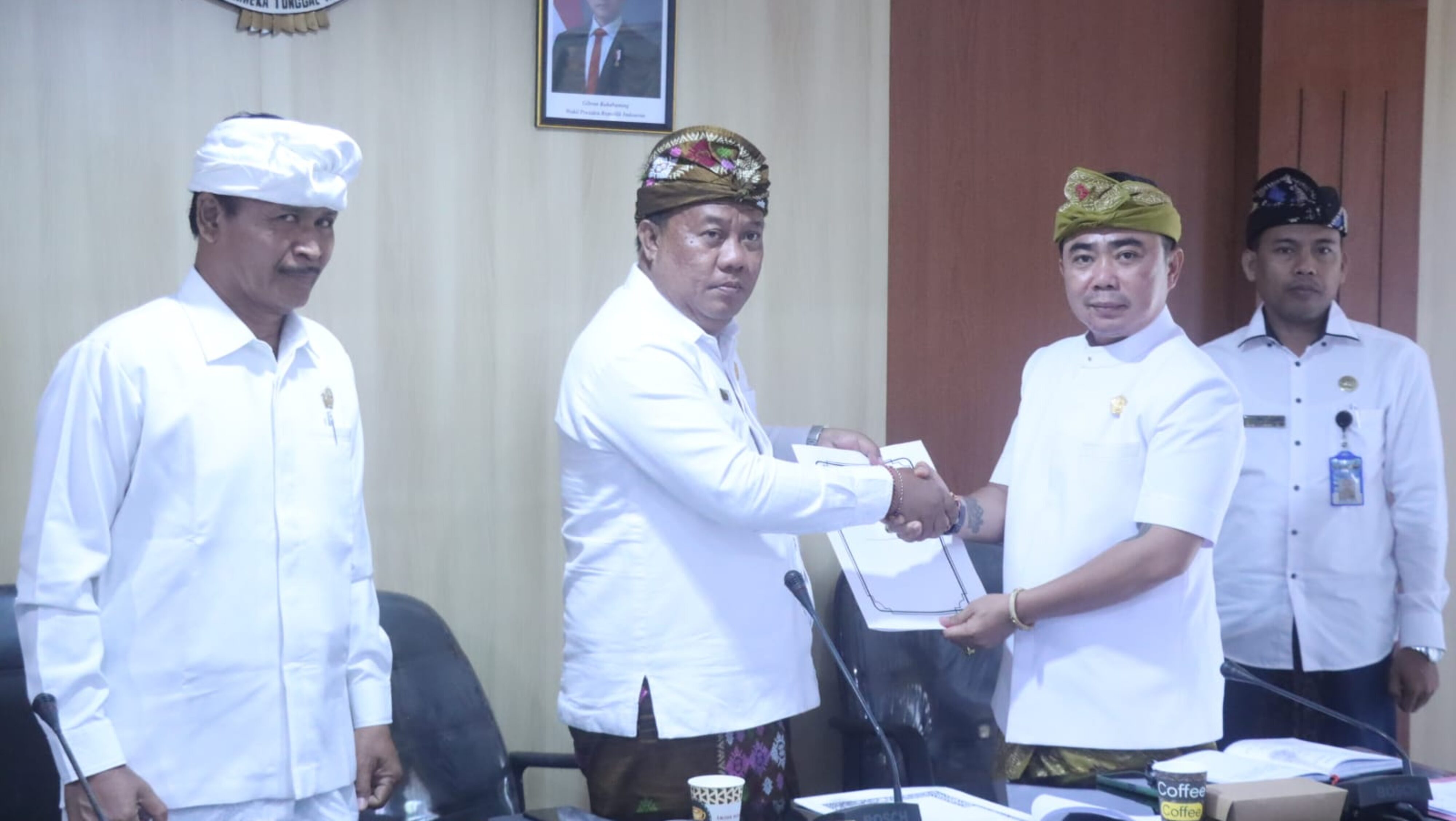 Rapat Paripurna DPRD Jembrana Bahas Laporan Pansus HPL Gilimanuk, Usulkan Perpanjangan Masa Kerja