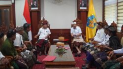 Ajukan Bantuan Perbaikan Pura Di Tegal Cangkring Dan Rambut Siwi, Bupati Kembang Audiensi Dengan Gubernur Bali