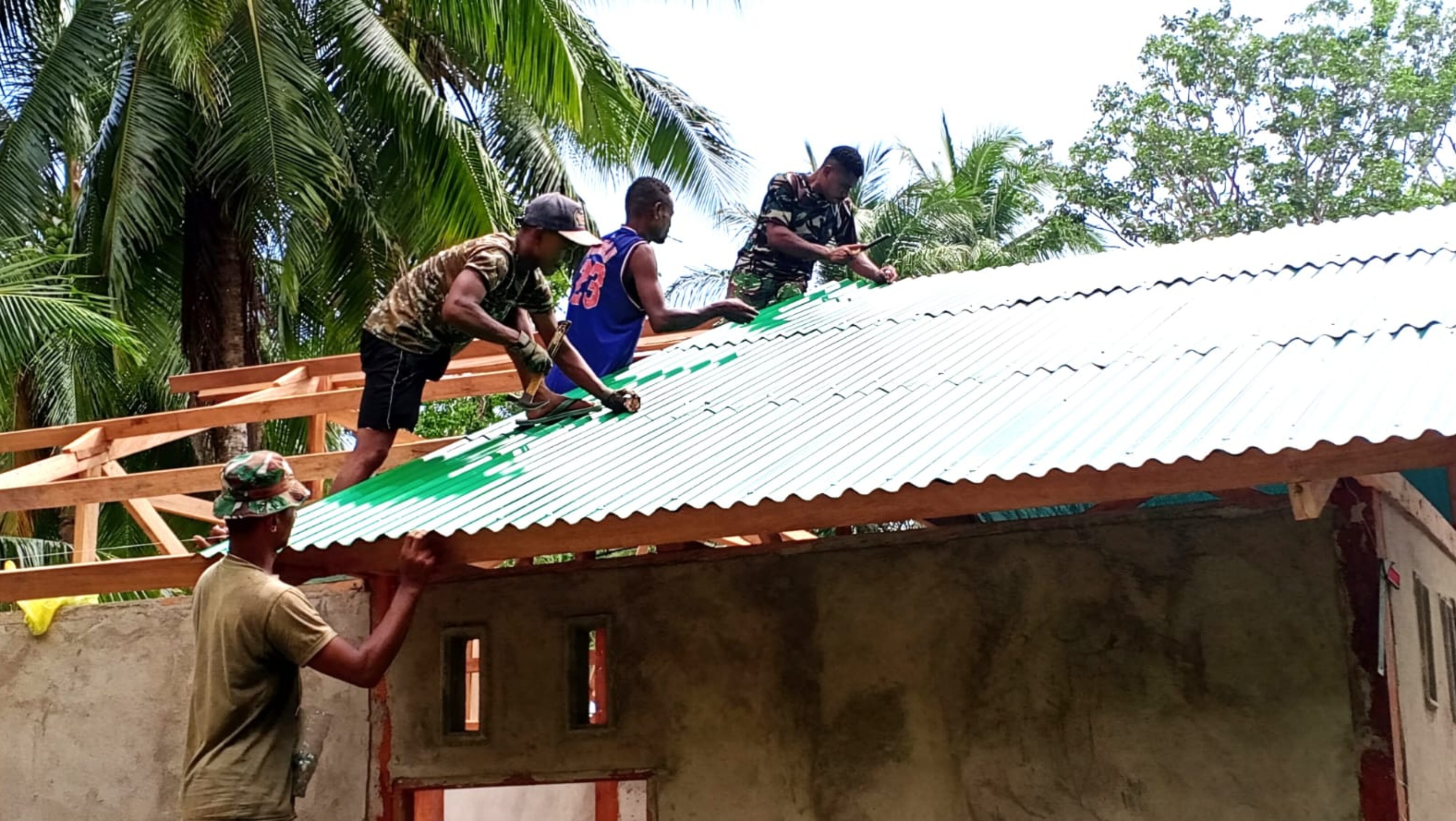 Progres Pesat, Pembangunan Rumah Warga Program TMMD Ke-128 Masuk Tahap Pemasangan Atap