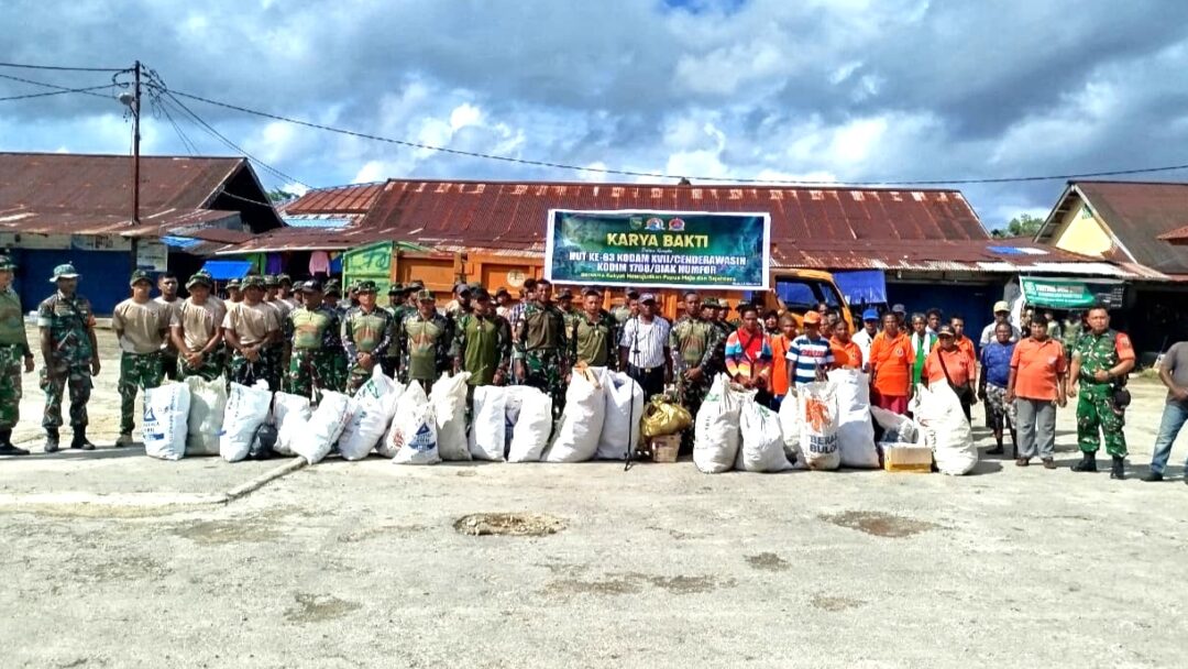 Sambut HUT Ke-63 Kodam XVII/Cenderawasih, Kodim 1708/BN Gelar Karya Bakti di Pasar Faidoma