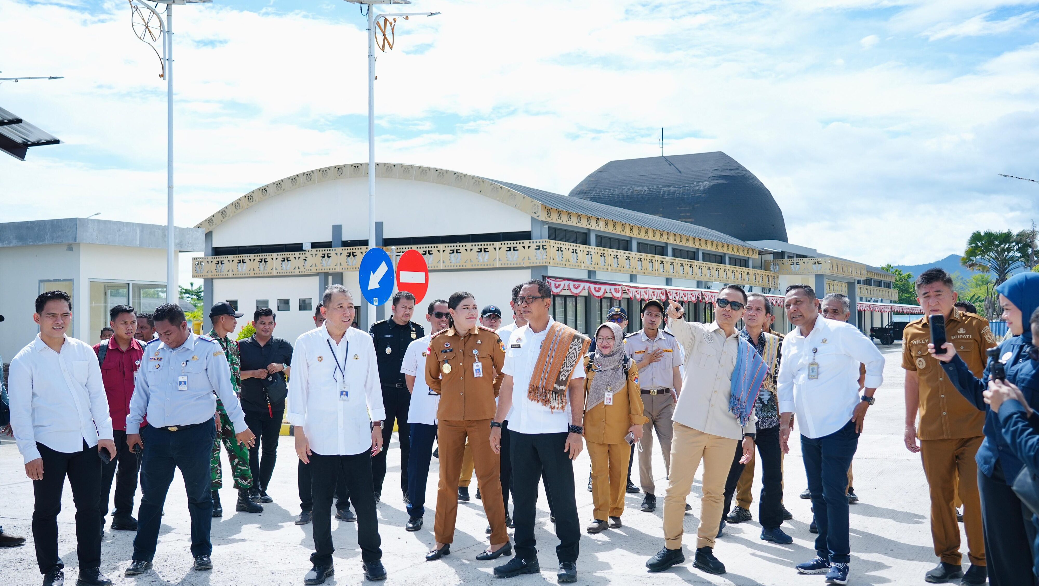 BNPP RI Tinjau Kesiapan Operasional Terminal Barang Internasional di PLBN Motaain