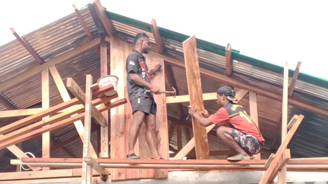 Harapan Warga Terwujud, Satgas TMMD 128 Terus Percepat Pembangunan Rumah Keluarga Yosef