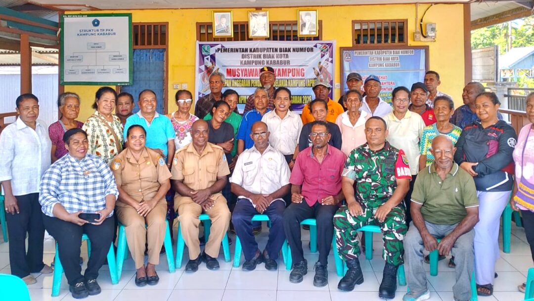 Babinsa Biak Kota Hadiri Sertijab Kepala Kampung dan Muskam Kababur