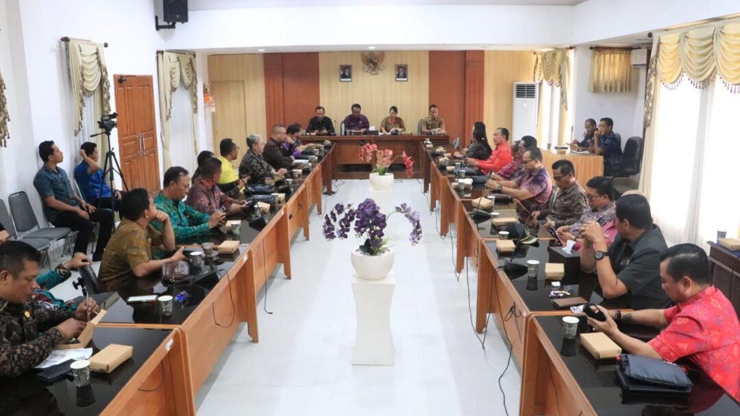 DPRD Jembrana Sahkan Rekomendasi LKPJ 2025 Tekankan Optimalisasi PAD Dan Pembenahan RSUD