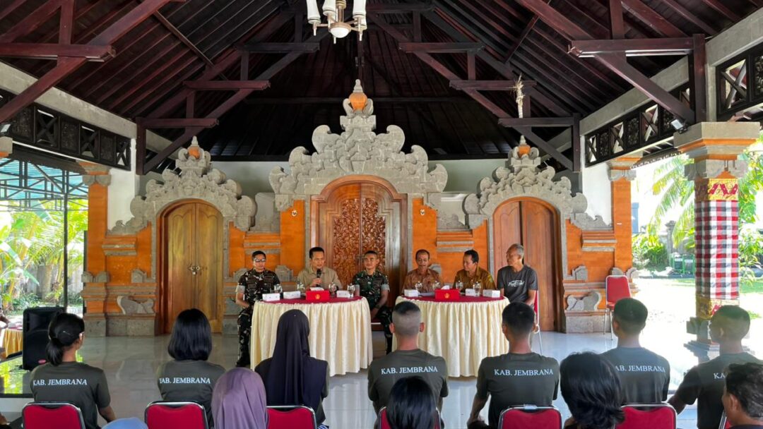 Lepas 10 Calon Paskibraka Ke Seleksi Nasional, Bupati Kembang Tekankan Seleksi Bersih Dan Disiplin