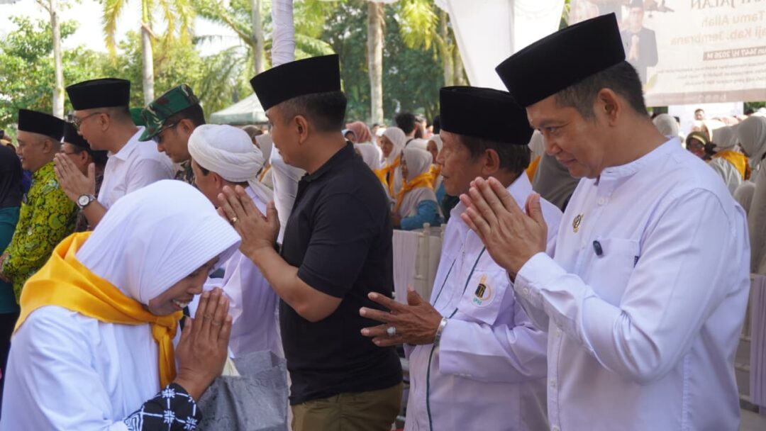Bupati Jembrana Lepas 90 Calon Jamaah Haji, Pemkab Tingkatkan Fasilitas Akomodasi Di Surabaya