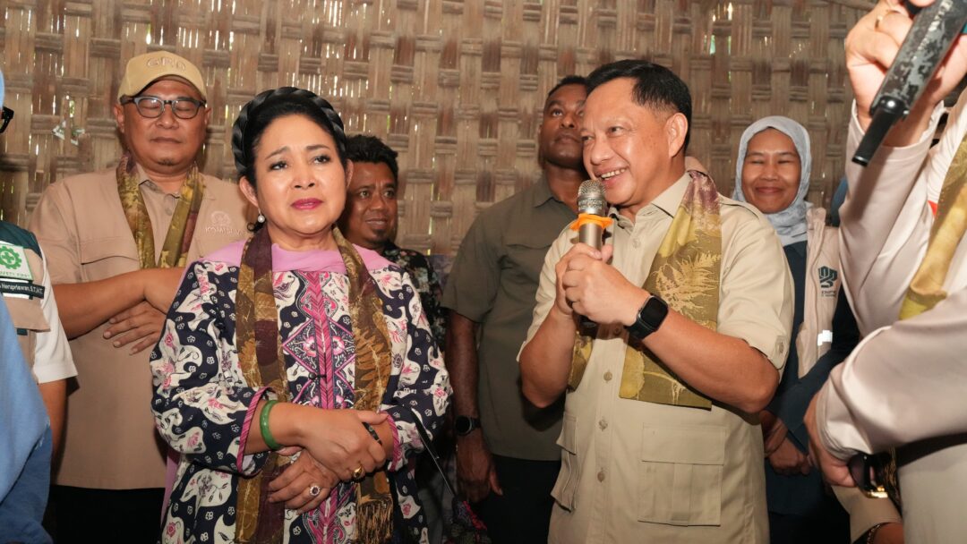 Pastikan Tepat Sasaran, Mendagri Bersama Menteri PKP Tinjau Penerima Bantuan Bedah Rumah di Bantul