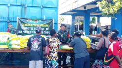 Antusias Warga Tinggi, 200 Karung Beras SPHP Terjual di Pasar Bosnik