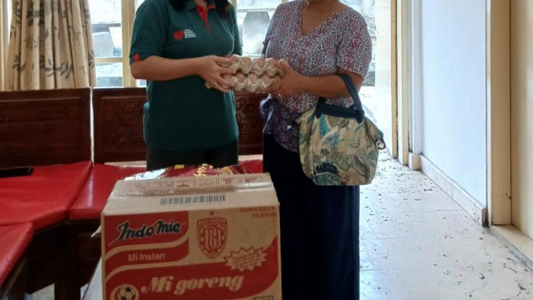 Rajut Kebersamaan Di Rumah Singgah, Bantuan Bahan Pokok Dermawan Hadirkan Dapur Hangat Untuk Keluarga Penunggu Pasien