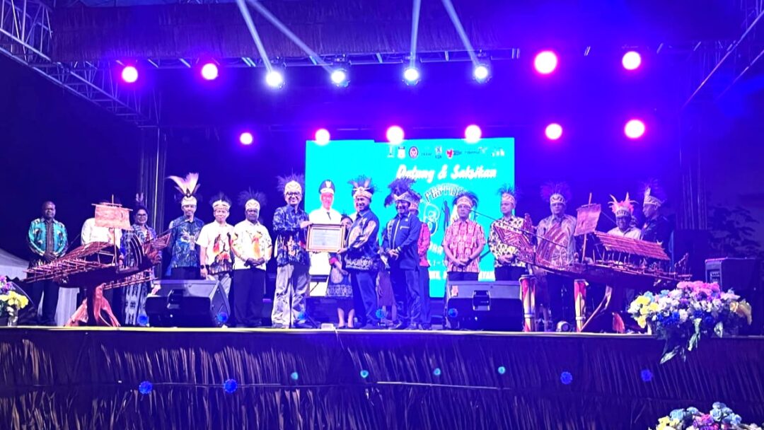 Dandim 1708/BN Hadiri Pembukaan Festival Biak Munara Wampasi 2026