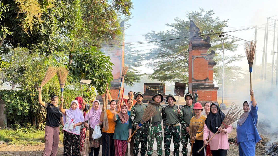 Prajurit Yonif TP 928/Brata Sena Yudha Laksanakan Karya Bhakti Bersama Warga Gilimanuk