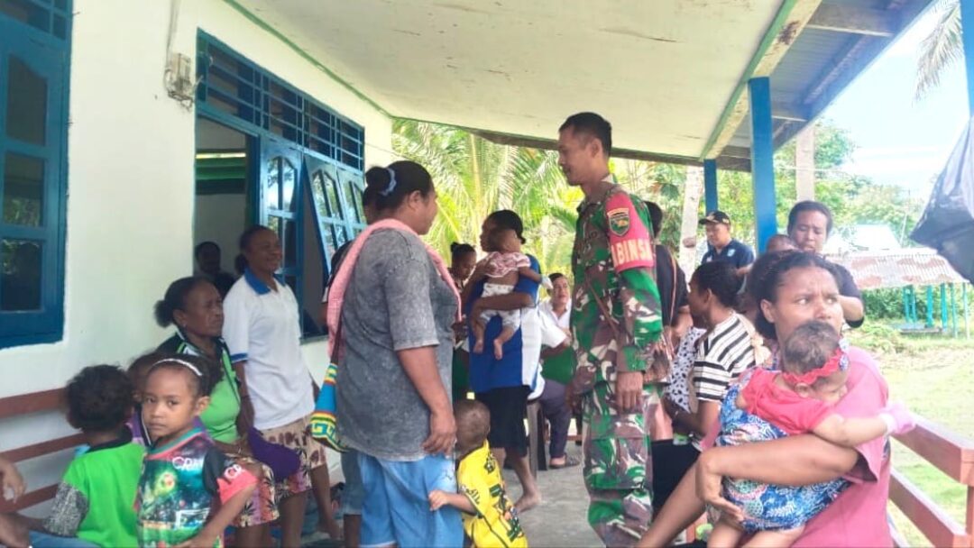 Babinsa Posramil Warsa Hadiri Kegiatan Kelas Ibu Balita di Kampung Aman