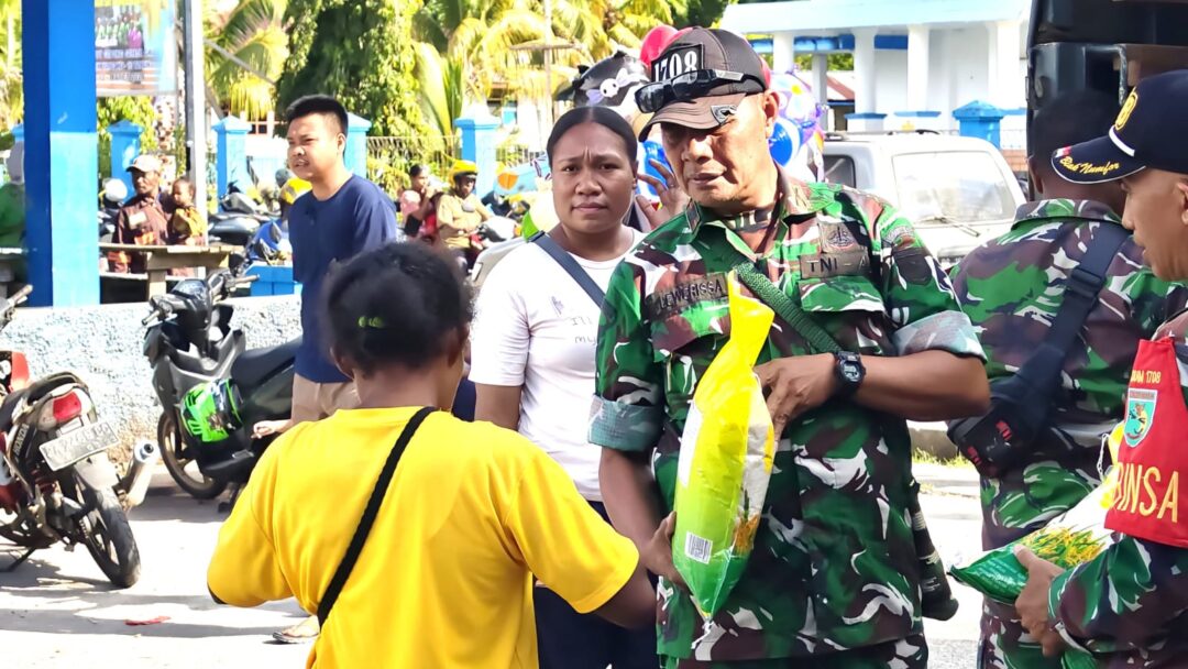 Beras SPHP Tiga Ton Ludes Diserbu Warga Biak