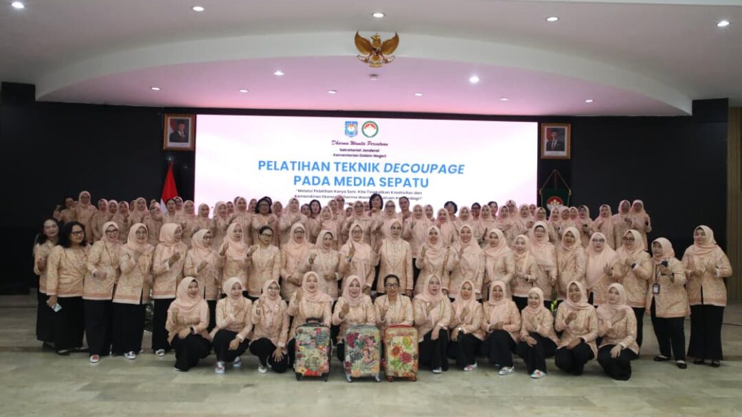 Dorong Kemandirian Ekonomi Keluarga, Ketua DWP Kemendagri Ajak Anggotanya Kembangkan Kreativitas