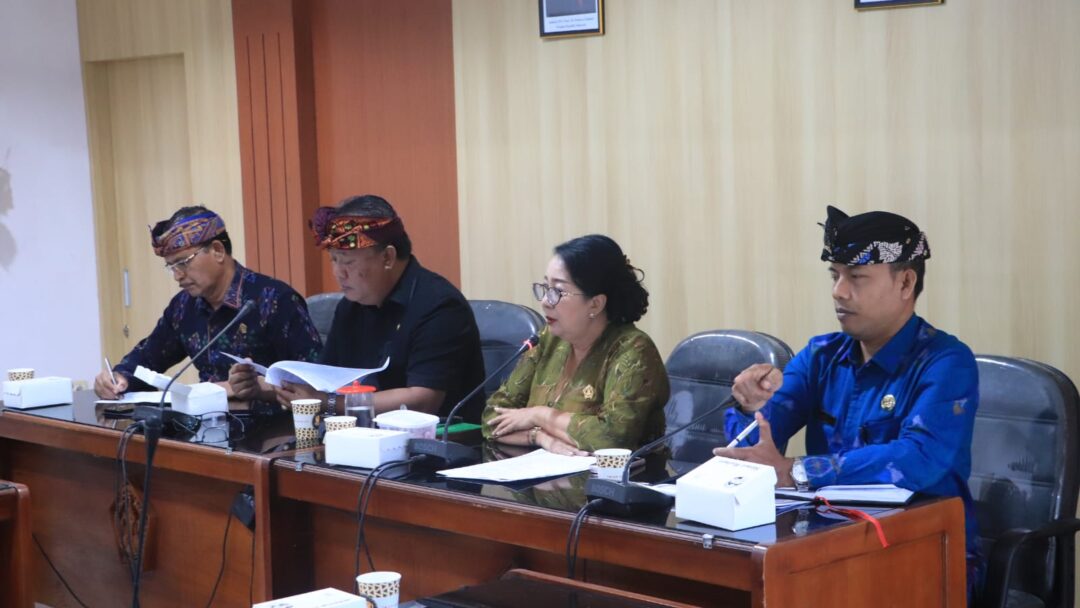 BANMUS DPRD JEMBRANA TETAPKAN BADAN ANGGARAN DAN KOMISI I SEBAGAI PEMBAHAS DUA RANPERDA