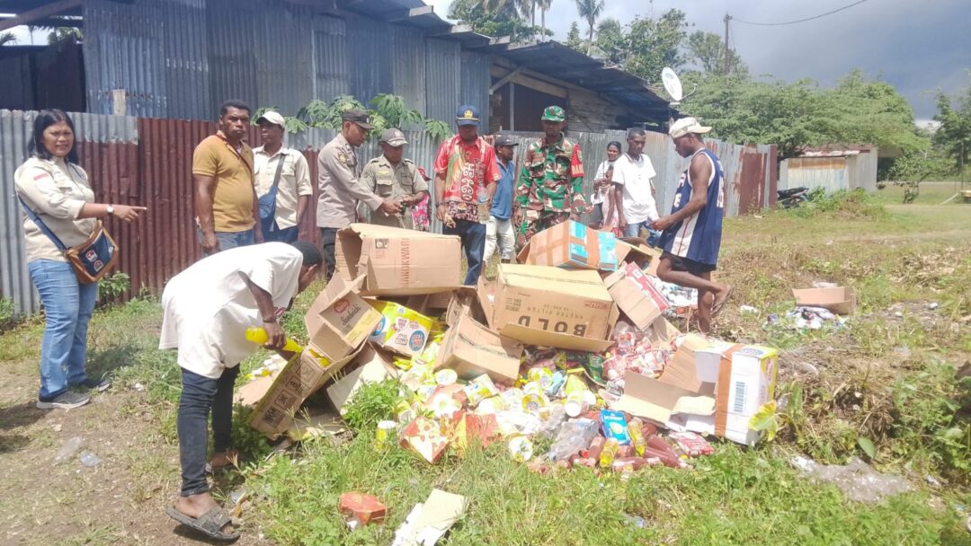 Babinsa Numfor Hadiri Penyuluhan Makanan dan Minuman Kedaluwarsa
