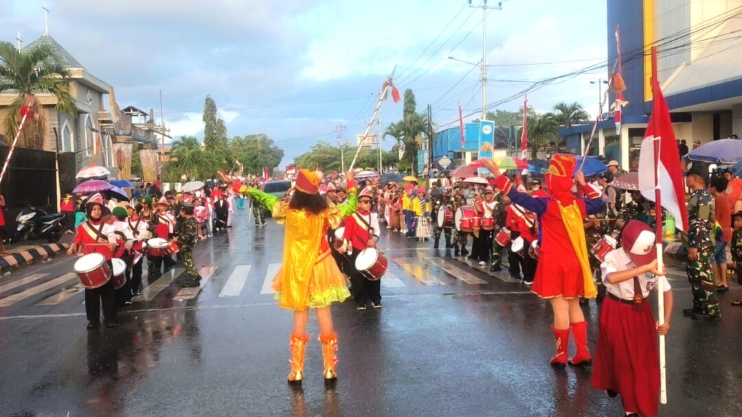 Langkah Penuh Semangat SD Kartika VI-2 Biak Warnai HUT Ke-81 RI