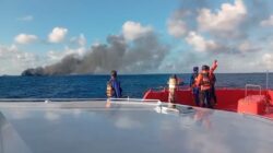 KMP Putri Yasmin Terbakar di Selat Lombok, Tim SAR Gabungan Dikerahkan