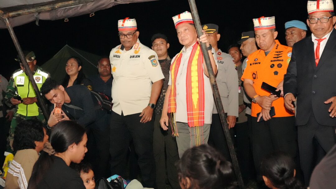 Kunjungi Manggarai Timur, Mendagri Pastikan Percepatan Pemulihan Pascagempa
