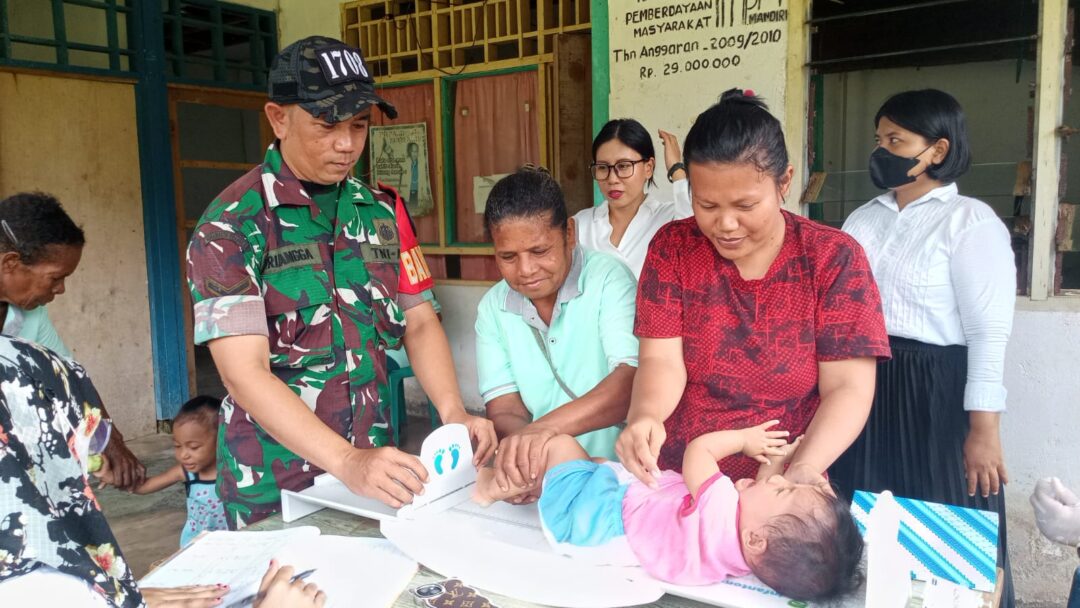 Pendampingan Posyandu dan Penimbangan Balita di Kampung Pyefuri