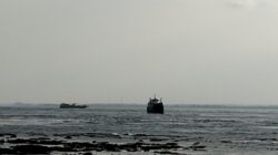 KMP Perkasa Prima 5 Alami Mati Mesin di Selat Bali, Belasan Penumpang Dievakuasi