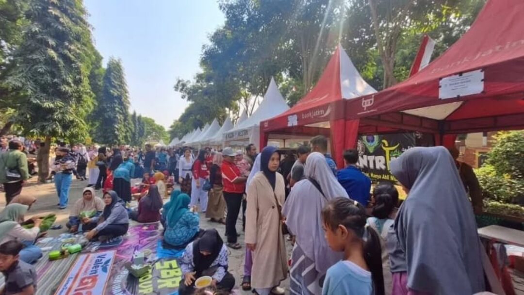 Usai Upacara HUT Ke-81 RI, Pemkab Magetan Gelar “Merdeka Sarapan”, 2.026 Porsi Kuliner Gratis Dibagikan