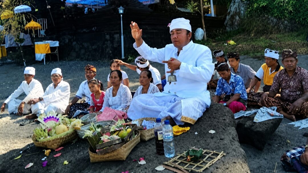 Upacara Warak Keruron Bagi Bayi Keguguran Dalam Tradisi Hindu Bali