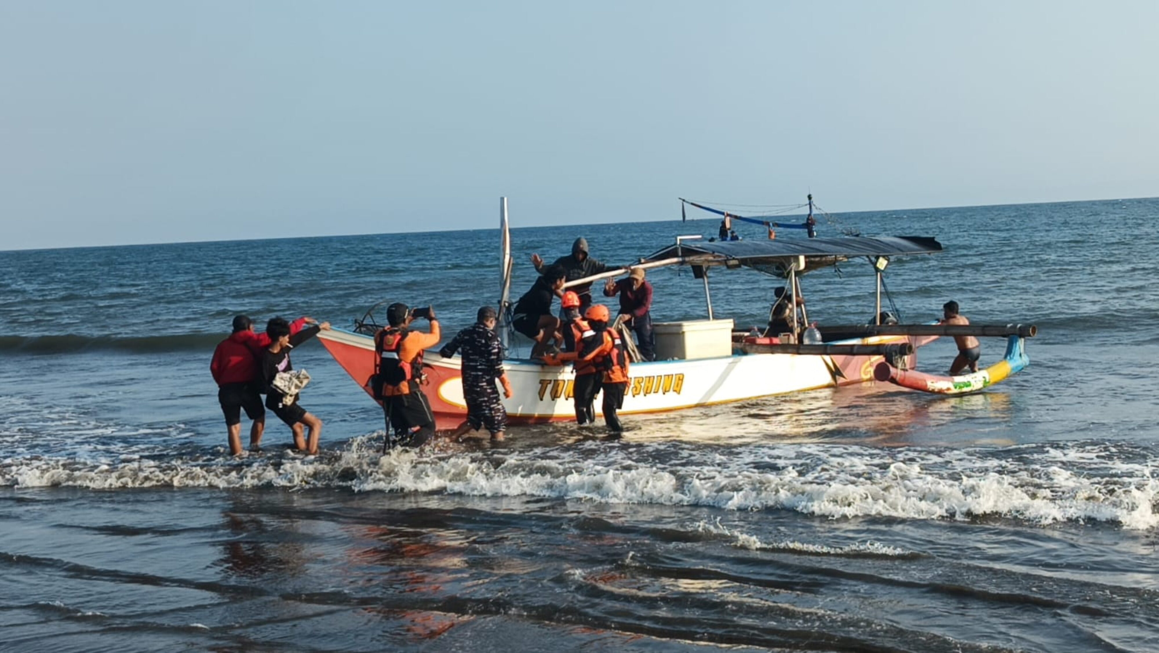 Jasad Nelayan Jembrana yang Hilang di Laut Pulukan Ditemukan di Banyuwangi