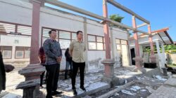 Bupati Kembang Tinjau Langsung Perbaikan Sejumlah SD di Jembrana