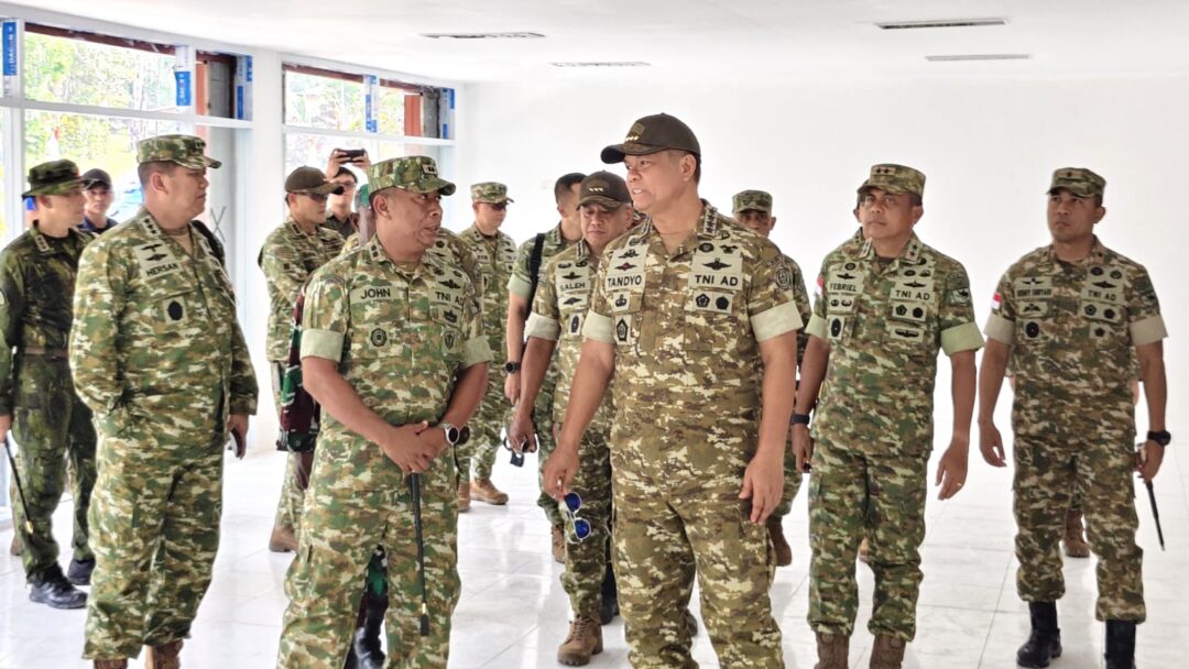 Wakil Panglima TNI Tinjau KDKMP di Biak dan KNMP di Supiori
