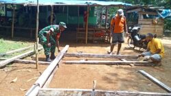 Babinsa Biak Utara Bersama Warga Laksanakan Karya Bakti