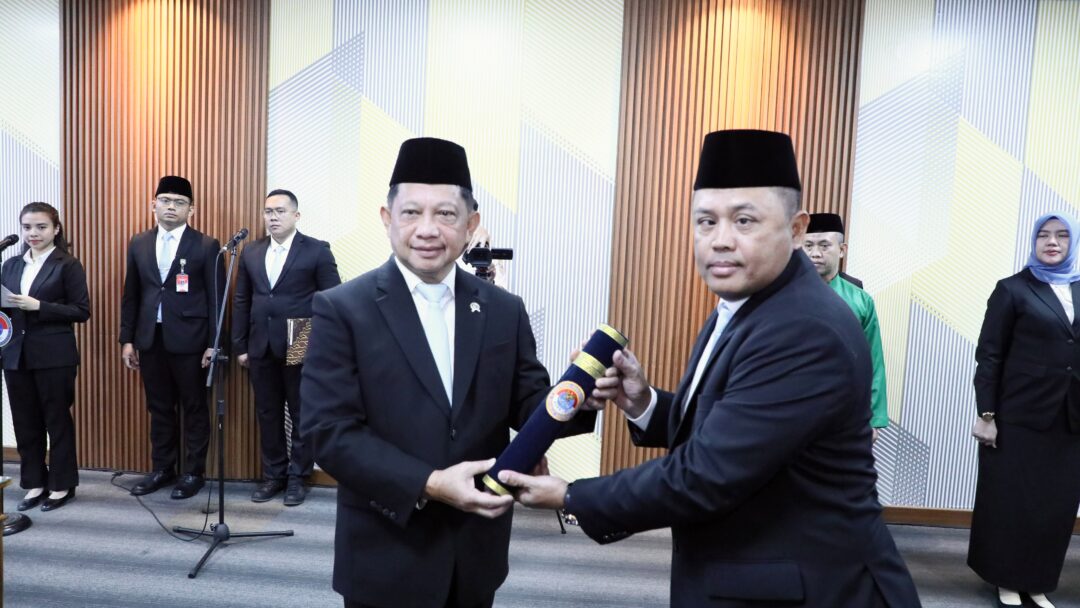 Mendagri Tito Lantik Edi Nurhabad sebagai Deputi Bidang Pengelolaan Infrastruktur Kawasan Perbatasan BNPP