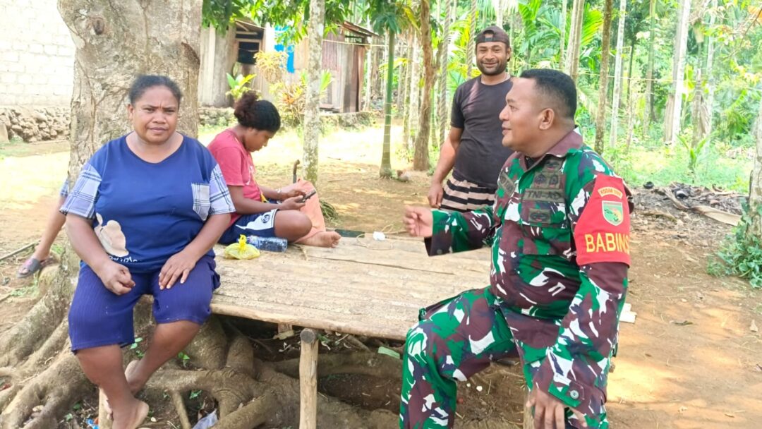 Babinsa Biak Utara Ajak Warga Yobdi Jaga Keamanan Lingkungan
