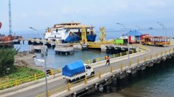 Air Laut Surut, Kapal Tak Bisa Bongkar Muat di Gilimanuk sejak Dini Hari